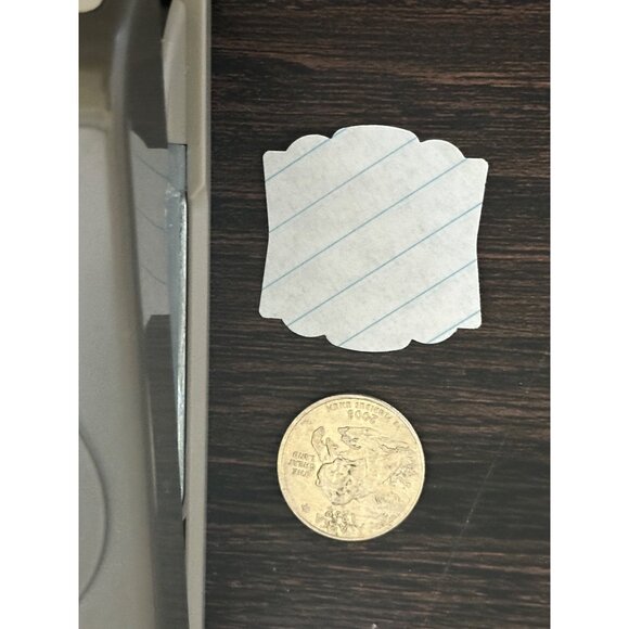 Stampin' Up Label Punch Scalloped Square Shape Scrapbooking Tool - Picture 2 of 3